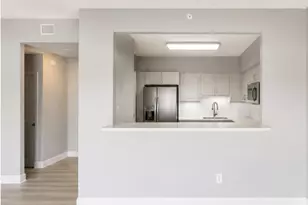 19375 Cypress Ridge Terrace, Leesburg, VA 20176 - Photo 6
