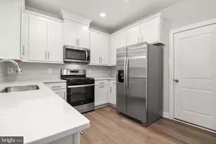 20847 Owenmore Ter, Sterling, VA 20166 - Photo 6