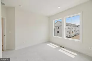 42223 Picasso Sq, Ashburn, VA 20148 - Photo 26