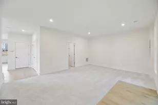 42223 Picasso Sq, Ashburn, VA 20148 - Photo 44