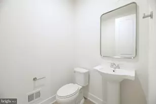 42223 Picasso Sq, Ashburn, VA 20148 - Photo 20