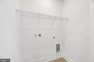 42223 Picasso Sq, Ashburn, VA 20148 - Photo 32