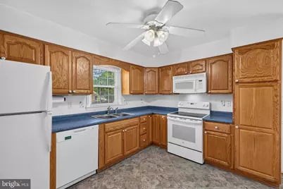 19 Hamilton Terrace Drive, Hamilton, VA 20158 - Photo 16