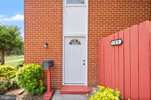109 Mayfair Dr NE, Leesburg, VA 20176 - Photo 2