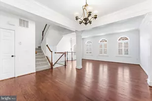 25263 Beach Pl, Chantilly, VA 20152 - Photo 8
