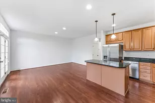 25263 Beach Pl, Chantilly, VA 20152 - Photo 12