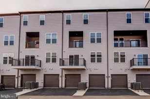 43798 Middleway Ter, Ashburn, VA 20147 - Photo 42