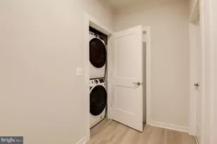 43798 Middleway Ter, Ashburn, VA 20147 - Photo 38
