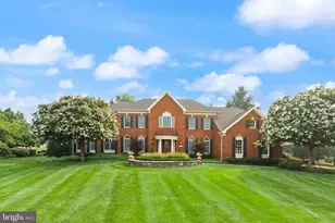 19879 Mellon Cir, Ashburn, VA 20147 - Photo 2