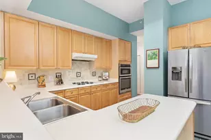 19370 Magnolia Grove Square, Leesburg, VA 20176 - Photo 12