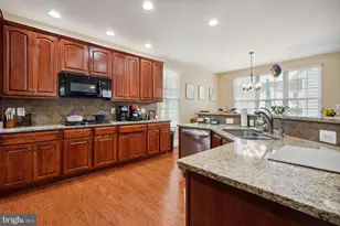 42538 Neighborly Ln, Chantilly, VA 20152 - Photo 12