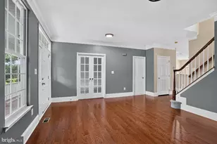 42538 Neighborly Ln, Chantilly, VA 20152 - Photo 2