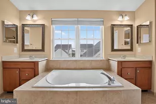42538 Neighborly Ln, Chantilly, VA 20152 - Photo 36