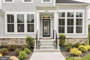 24696 Crested Butte Ct, Aldie, VA 20105 - Photo 2