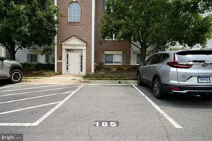 1127 Huntmaster Terrace NE, Leesburg, VA 20176 - Photo 2
