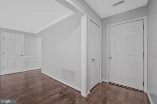 1127 Huntmaster Terrace NE, Leesburg, VA 20176 - Photo 4