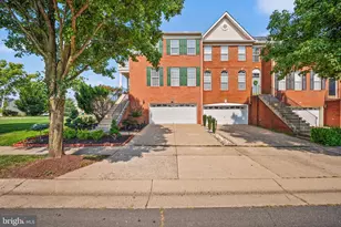 25488 Crossfield Dr, Chantilly, VA 20152 - Photo 1