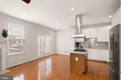 25488 Crossfield Drive, Chantilly, VA 20152 - Photo 16
