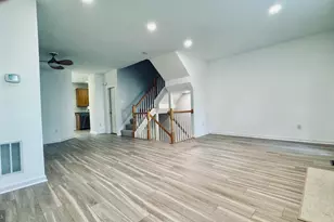 21779 Kings Crossing Terrace, Ashburn, VA 20147 - Photo 10