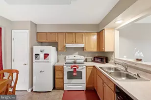 227 Frazer Dr, Purcellville, VA 20132 - Photo 10