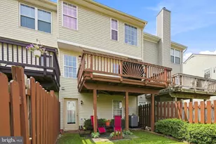 227 Frazer Dr, Purcellville, VA 20132 - Photo 2
