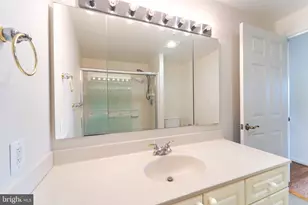 19355 Cypress Ridge Terrace, Leesburg, VA 20176 - Photo 28