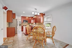 2002 Jonathan Dr, Sterling, VA 20164 - Photo 16
