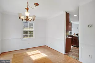 2002 Jonathan Dr, Sterling, VA 20164 - Photo 12