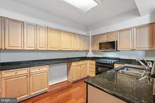 19355 Cypress Ridge Terrace, Leesburg, VA 20176 - Photo 12
