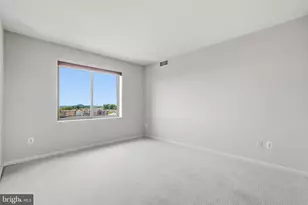 19355 Cypress Ridge Terrace, Leesburg, VA 20176 - Photo 20