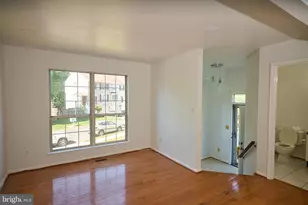 46760 Hobblebush Terrace, Sterling, VA 20164 - Photo 4