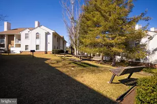 105 Westwick Ct, Sterling, VA 20165 - Photo 16