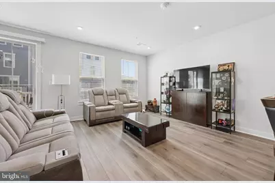 42587 Pitlocherey Drive, Sterling, VA 20166 - Photo 10