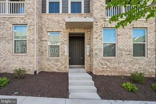 42587 Pitlochry Dr, Sterling, VA 20166 - Photo 2