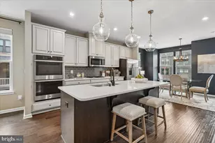 43498 Apple Orch Sq, Ashburn, VA 20148 - Photo 2
