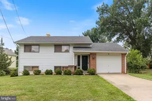 218 Belmont Dr SW, Leesburg, VA 20175 - Photo 1