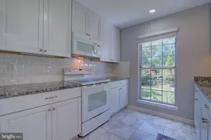 74 McPherson Cir, Sterling, VA 20165 - Photo 18
