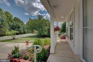 74 McPherson Cir, Sterling, VA 20165 - Photo 8
