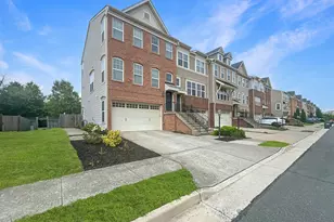 43450 Hopestone Terrace, Chantilly, VA 20152 - Photo 2