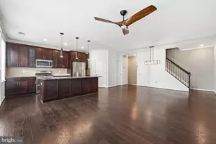 24537 Glenville Grv Ter, Aldie, VA 20105 - Photo 2
