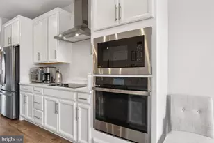 20362 Newfoundland Sq, Ashburn, VA 20147 - Photo 8