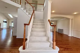 43520 Lucketts Bridge Cir, Ashburn, VA 20148 - Photo 2