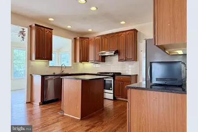 43520 Lucketts Bridge Circle, Ashburn, VA 20148 - Photo 8