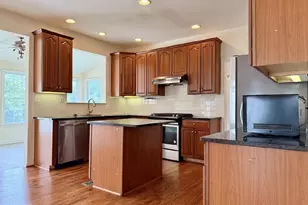 43520 Lucketts Bridge Cir, Ashburn, VA 20148 - Photo 8