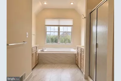 43520 Lucketts Bridge Circle, Ashburn, VA 20148 - Photo 16