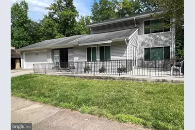 120 E Meadowland Lane E, Sterling, VA 20164 - Photo 1