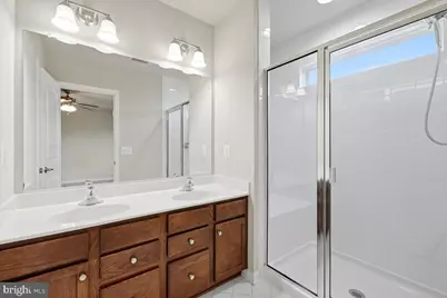 43350 Wayfarer Square, Chantilly, VA 20152 - Photo 26