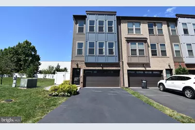 45369 Daveno Square, Sterling, VA 20164 - Photo 2