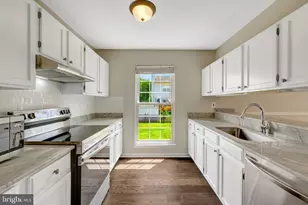 3 Whaley Ct, Sterling, VA 20165 - Photo 6
