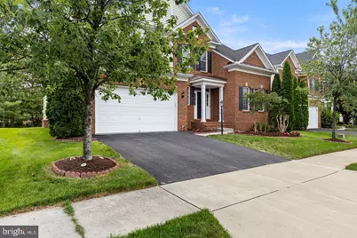 23276 Fallen Hills Drive, Brambleton, VA 20148 - Photo 2